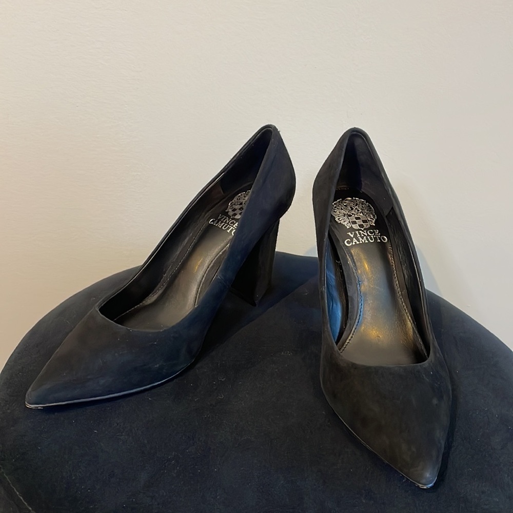 Vince Camuto Suede Pointy Toe High Heel Size 8 Black - Picture 3 of 14